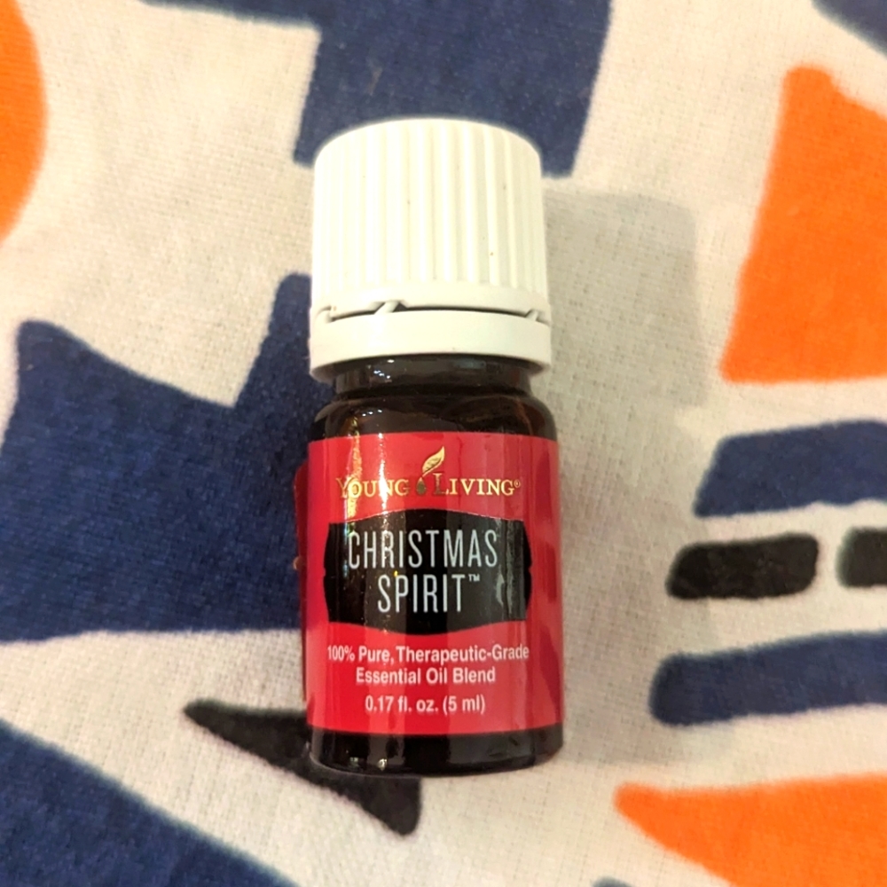 Christmas Spirit essential oil